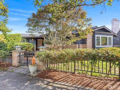 2236 Viewmont Way W, Seattle, WA, 98199