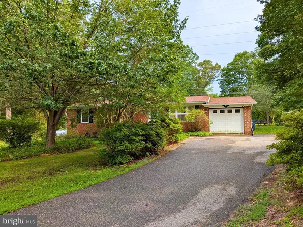 22509 Joan Dr, California, MD 20619