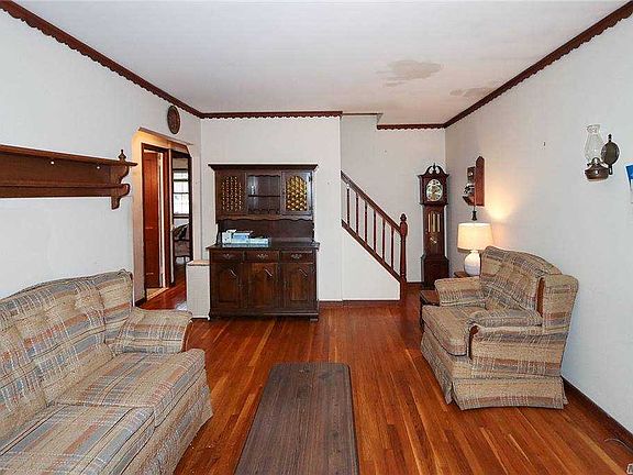 3rd image of 4 Garden Ave
