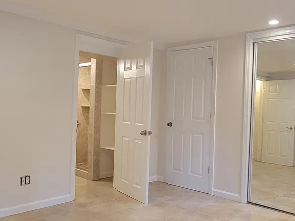 (undisclosed Address), West Hempstead, NY 11552