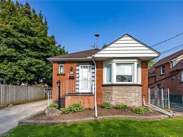 290 E 14th St, Hamilton, ON L9A 4B9