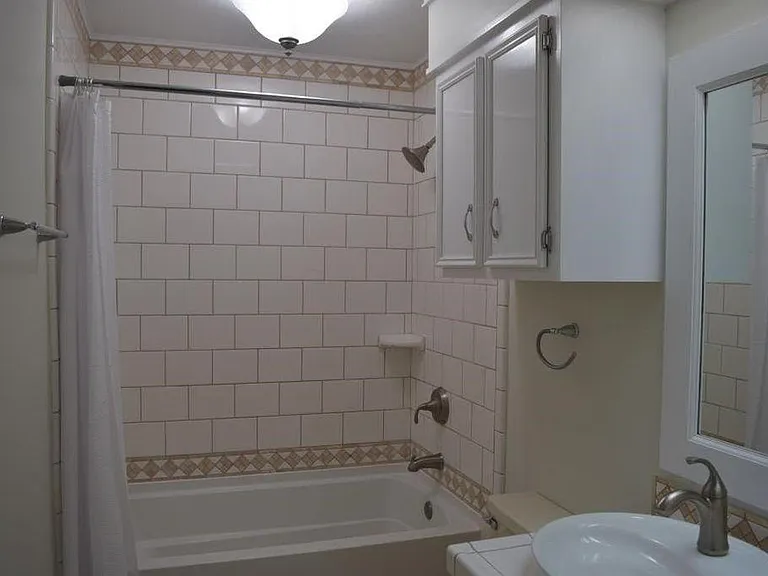 128 Eastwood Dr — Photo 18