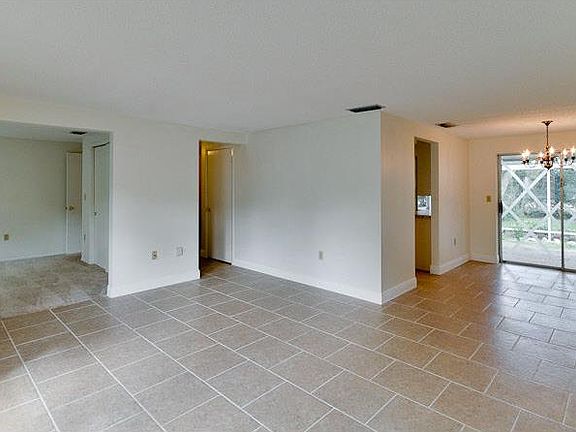 3rd image of 305 Monet Dr