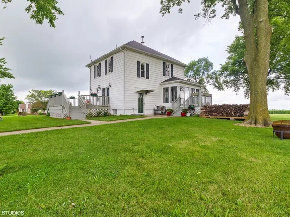 6744 W 9000n Rd, Manteno, IL 60950