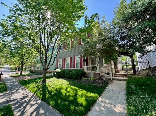 3704 W Cherokee Rd, Rogers, AR 72758