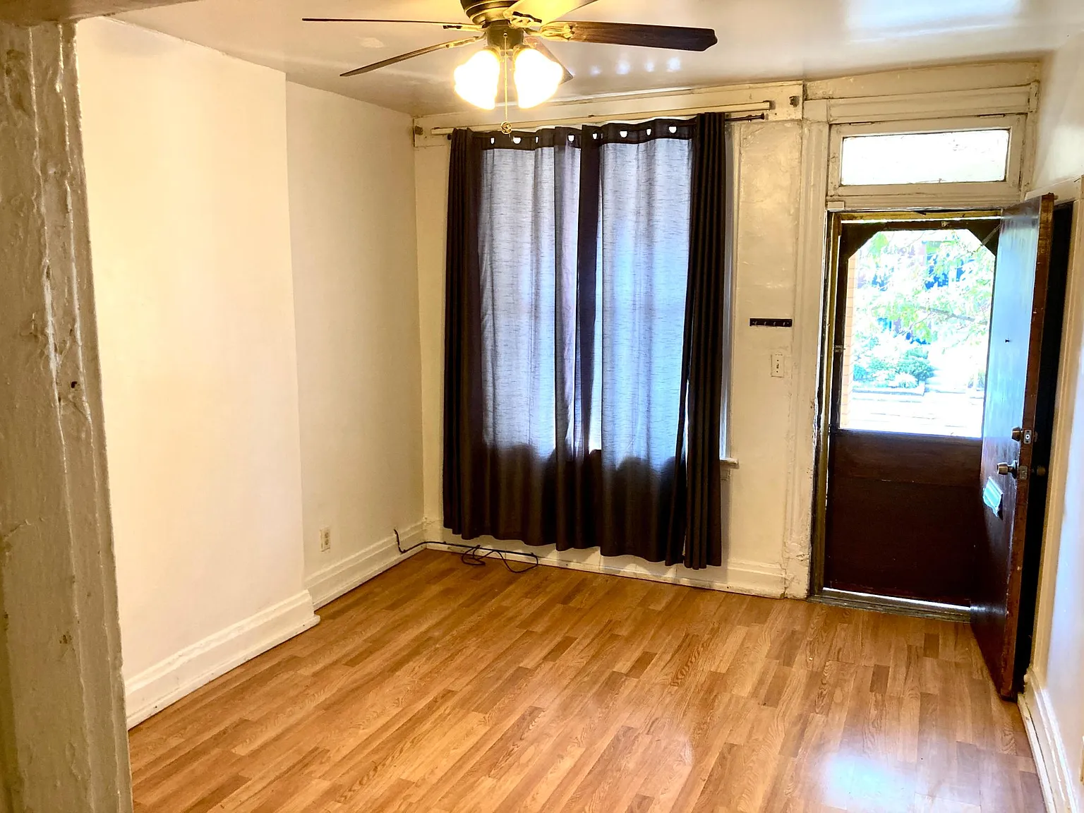 4209 Blaine Ave — Photo 3