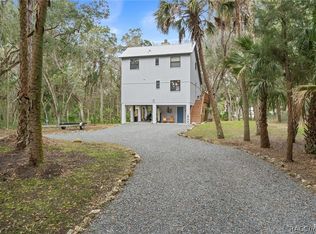 16275 W River Rd, Inglis, FL 34449