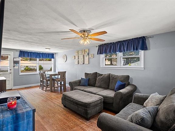 3rd image of 88 Keeley Ave