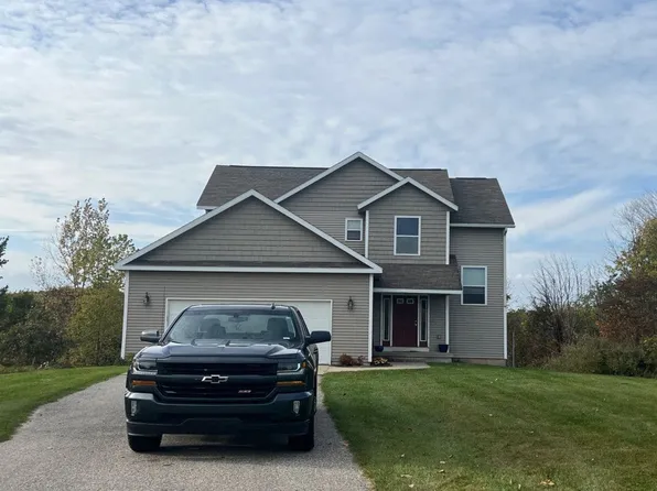 12369 Plantation Ct NE, Belding, MI 48809