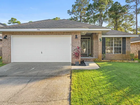 706 Marsh Harbor Dr, Mary Esther, FL 32569