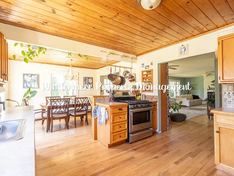 25996 Barber Cut Off Rd NE — Photo 9