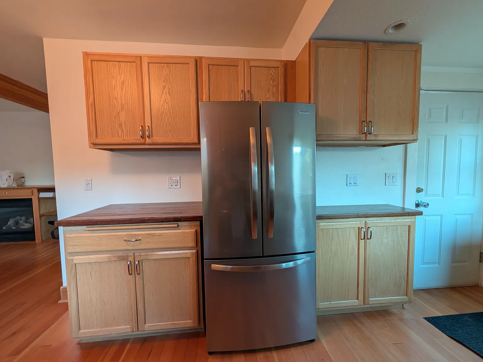1 bed, 1470 sqft, $2,400 — Photo 4