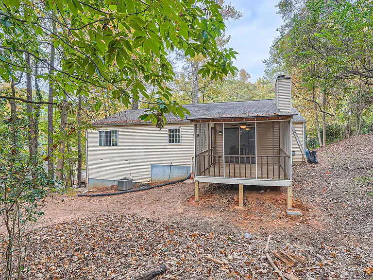 305 Roswell Farms Rd — Photo 22