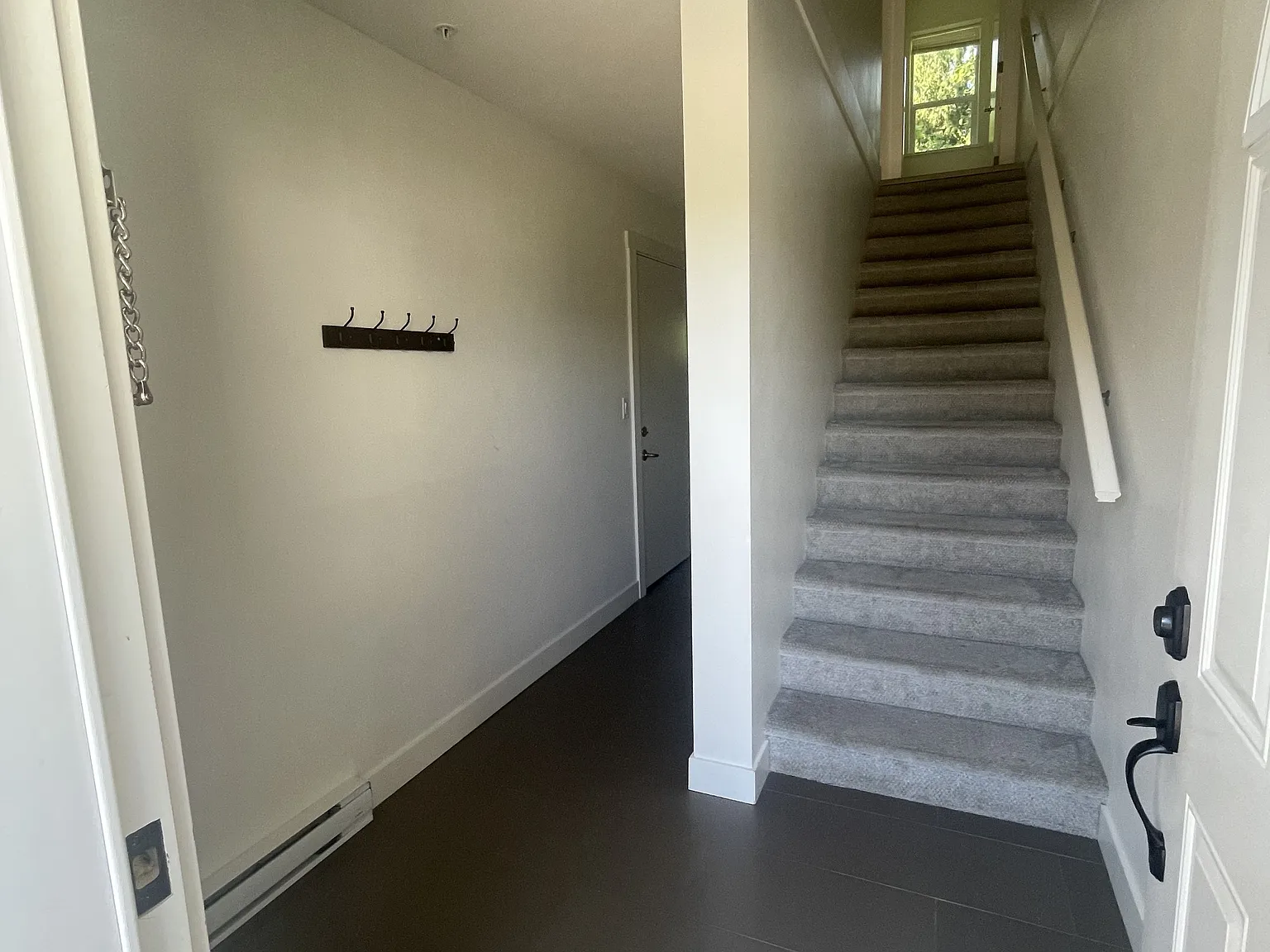 3 bed, 2.0 bath, 1500 sqft, $2,495 — Photo 3