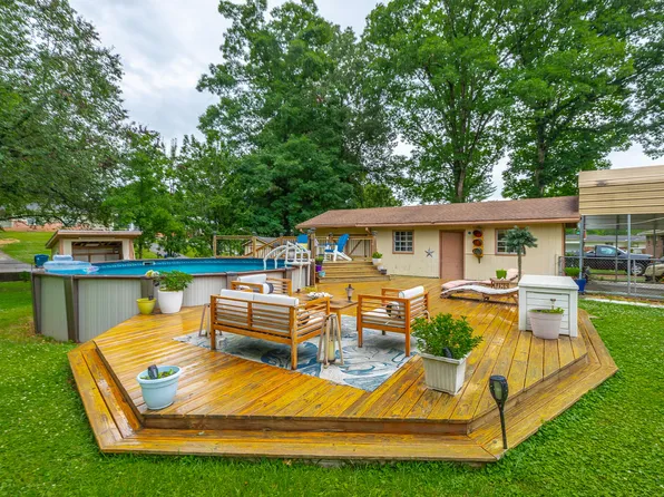 720 Fricks Ln, Rossville, GA 30741