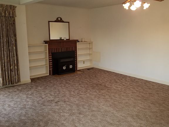 F/P insert in Living Room