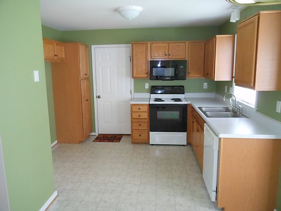 4th image of 6409 Lark Way