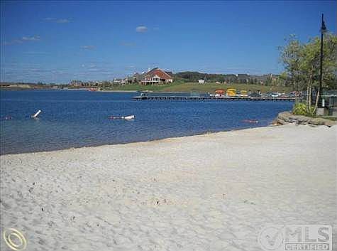 HIDDEN LK BEACH