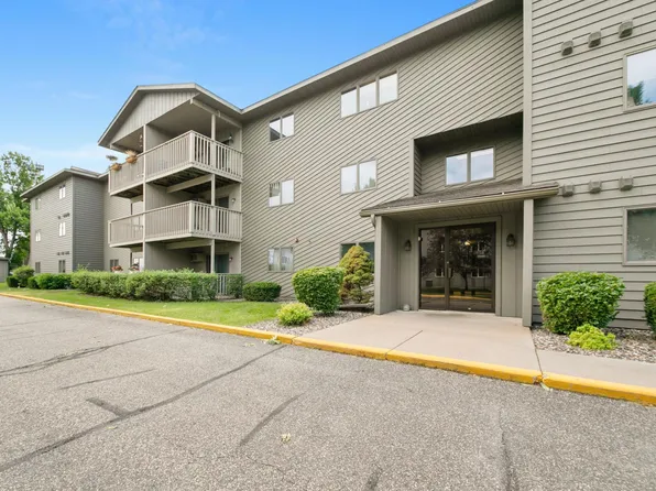 930 Lyn Way APT 203, Hastings, MN 55033
