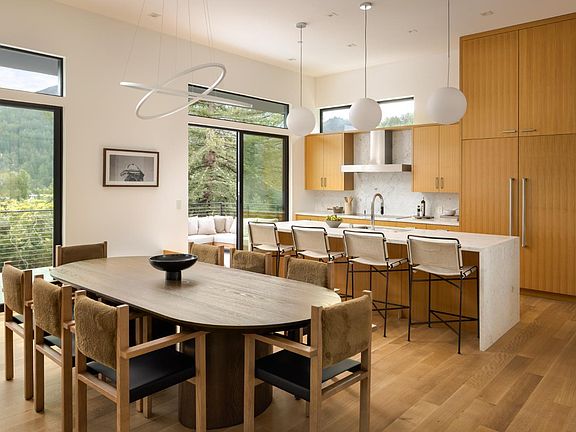 5th image of 22 Rock Road