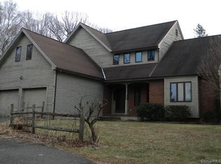 92 White Birch Ln, Bethlehem, CT 06751