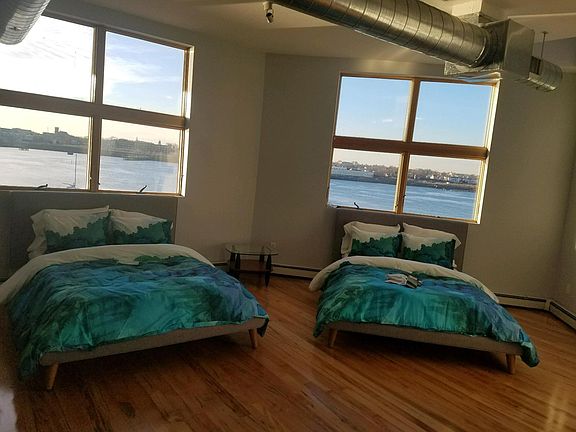 bedroom facing ocean