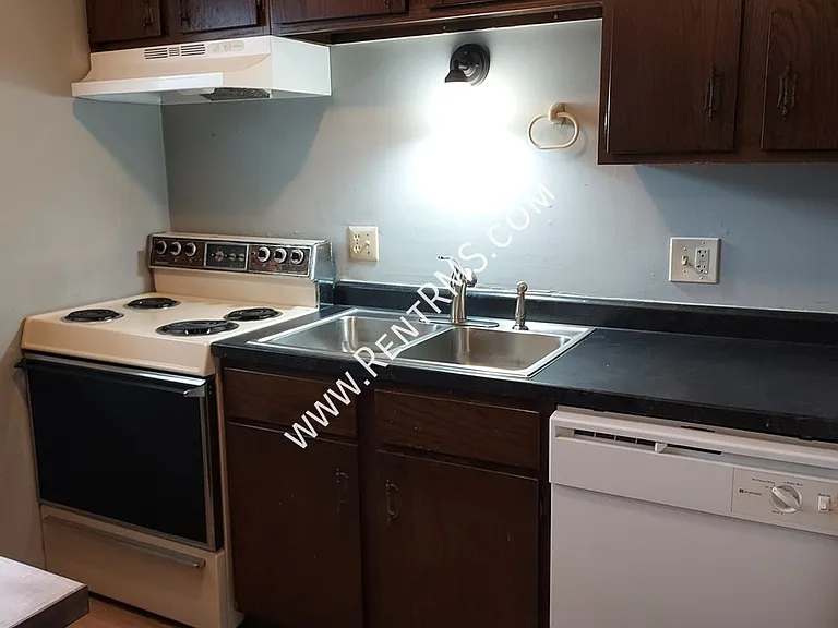 1213 Yuma St — Photo 11