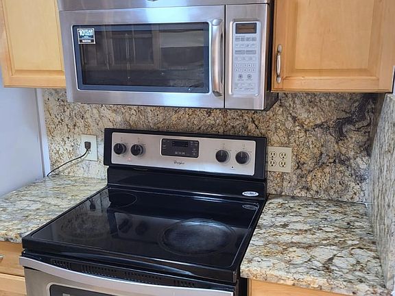 2nd image of 4890 Hamilton Ave APT 7