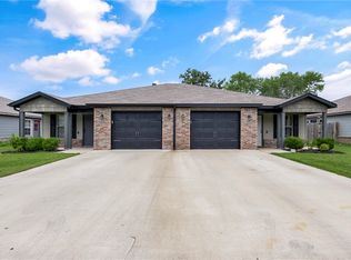 1733 E Central St, Siloam Springs, AR 72761