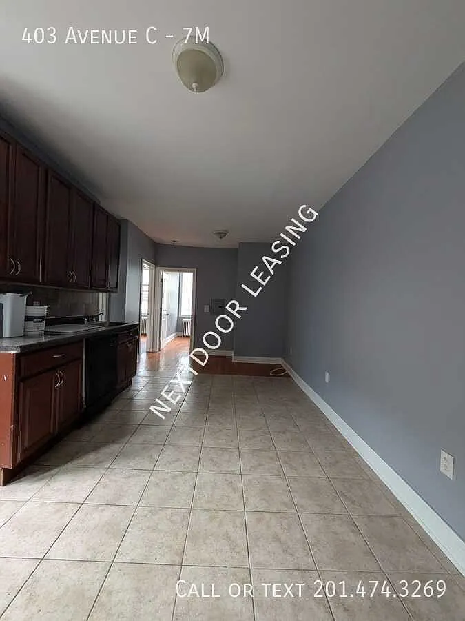 403 Avenue C — Photo 3