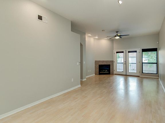 5th image of 4533 N 22nd St Unit 226