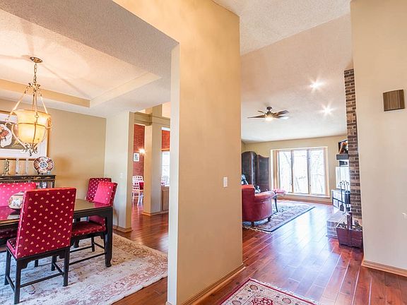 4th image of 13 Dunbarton Cir