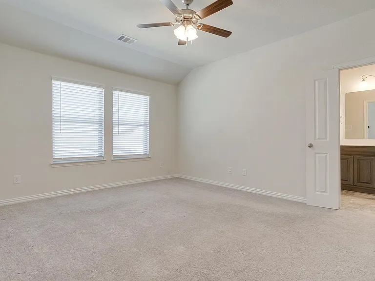 6721 Farsight Dr — Photo 14