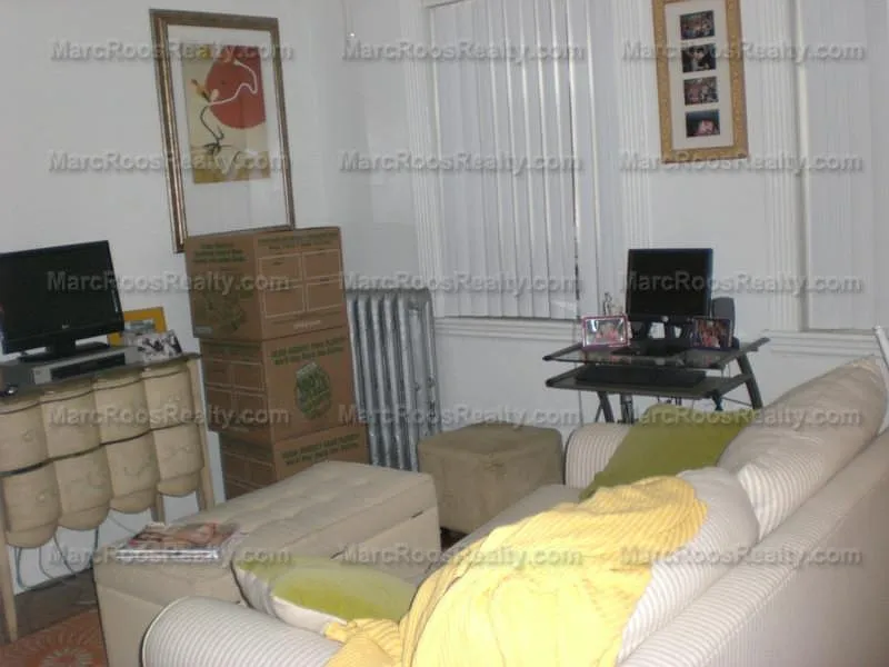 Studio, 999 sqft, $2,450 — Photo 3