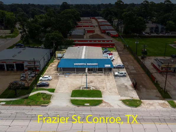 1806 N Frazier St, Conroe, TX 77301