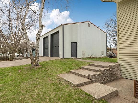 4th image of 430 Caroline Ln