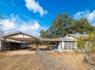 529 Avenue E, Poteet, TX 78065
