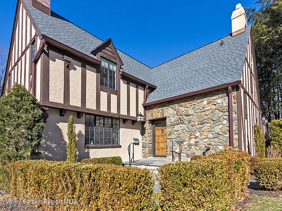 4th image of 1 W Winding Road