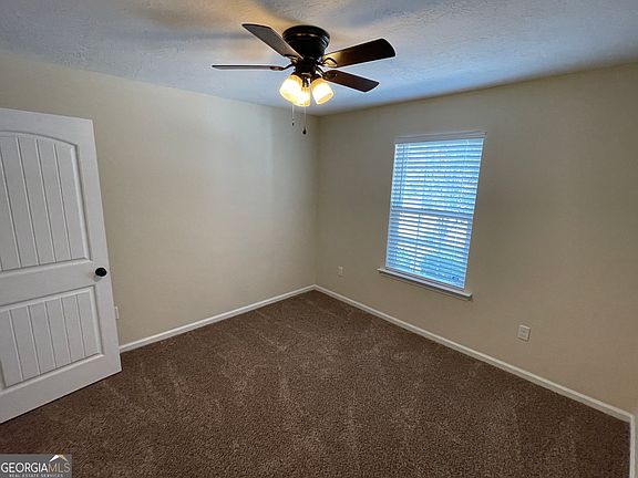3rd image of 150 Buckhaven Way