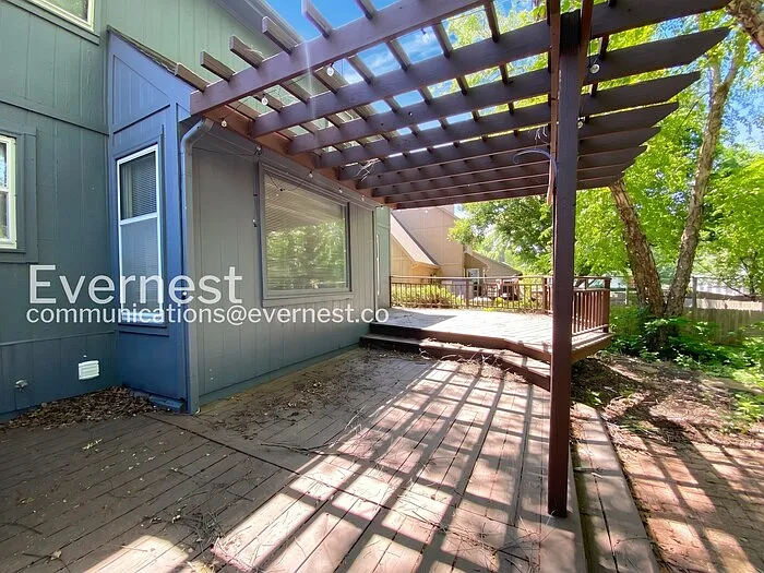 1810 E 154th St — Photo 30