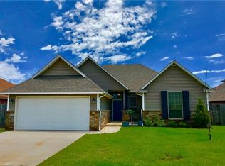 1600 Post Oak Ln, Moore, OK 73160