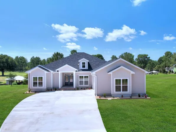 228 Cedar Point Cir, Cordele, GA 31015