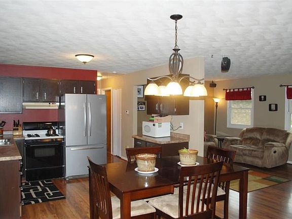 3rd image of 30193 Evergreen Ct