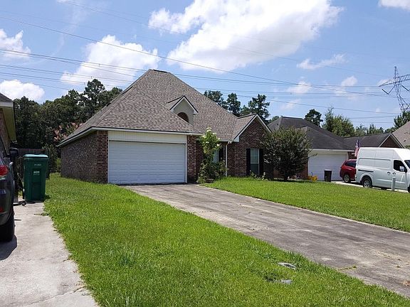 3rd image of 10918 Woodhaven Dr