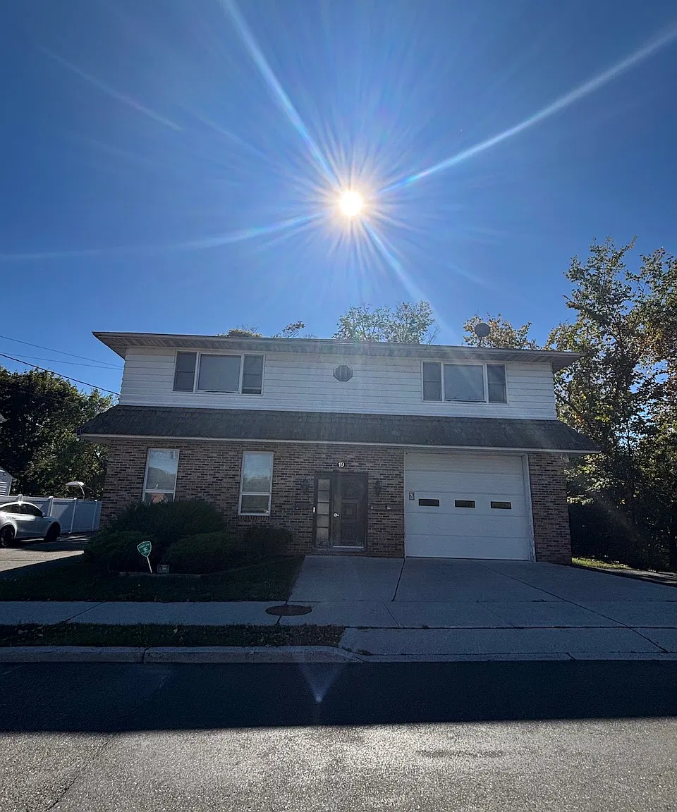 2 bed, $2,300 — Photo 1