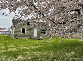 620 S Walnut St, Burlington, WA 98233