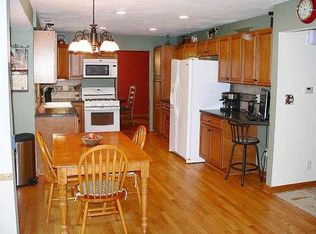 10038 S Nicholson Rd, Oak Creek, WI 53154