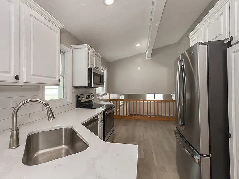 22290 Sharon Ln — Photo 11