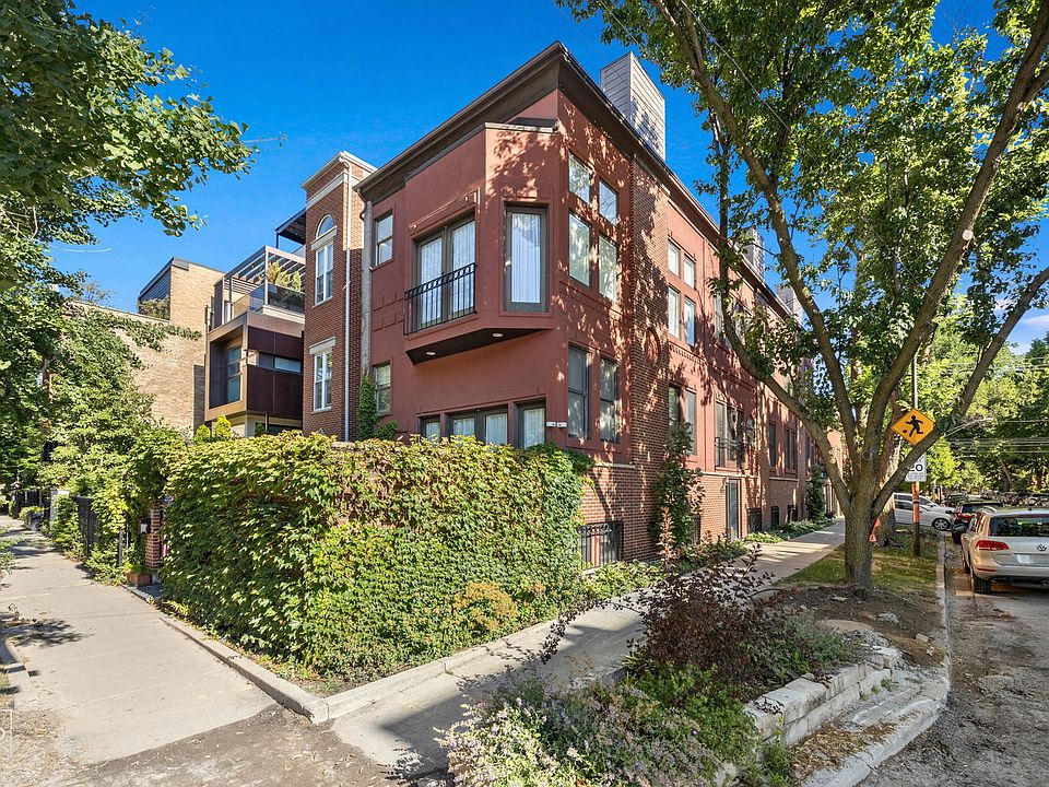 1st image of 2204 N Magnolia Ave