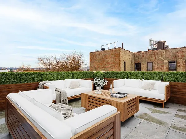 1624 Jefferson Avenue image 12 of 13